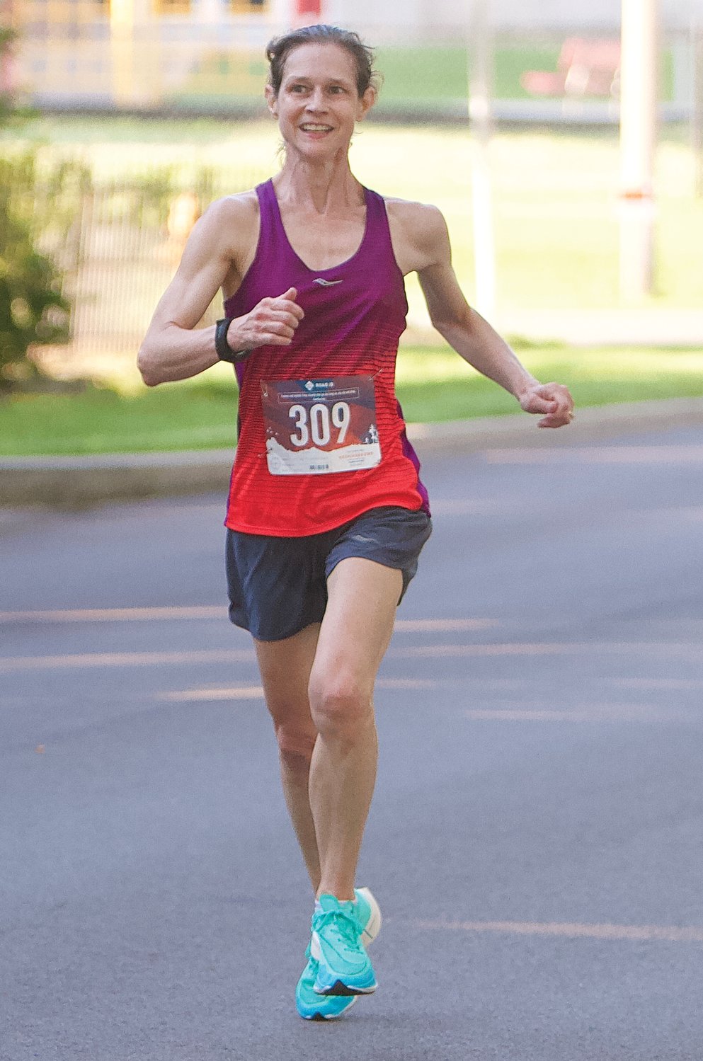 Cindy Harris competes in the 5K.